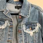 Pretty Little Thing Semi Cropped Distressed Jean Jacket Photo 1