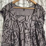 Daisy Fuentes  Gray Floral Blouse Photo 1