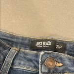 Just Black Classic Blue Women's Jeans  brand size 29 petite Photo 3