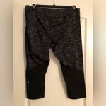 Champion  Black and Grey Leggings Cropped Size XXL Athletic wear Photo 1