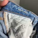 American Eagle destroyed mom jeans light wash women’s size 4 long trendy casual Photo 7