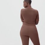 Everlane  The Seamless Tee | M/L Photo 2