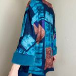 Trisha Tyler Retro Y2K Blue & Tan Geometric Fur Trim Shirt Photo 4
