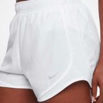 Nike White  Shorts Photo 0