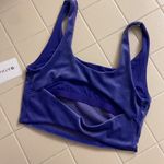 Athleta velvety cut out crop. S Photo 2