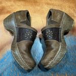 Ariat Brown leather Clogs floral detail size 6.5 Comfort Photo 10