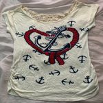 Free Kisses anchor graphic t-shirt Photo 2