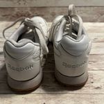 Reebok  Classic Leather Sneakers Women's Size 7 White Shoes Trainers Lace-Up Photo 1