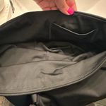 Fabletics Black Bike Shorts Lightweight Stretchy Mid-Thigh Size M Photo 3