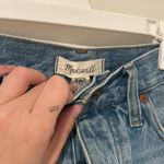 Madewell  Curvy Relaxed Denim Jean Shorts Size 27 Photo 2
