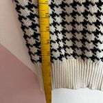 Houndstooth Sweater Vest,‎ Preppy Retro Academia Minimalist Small White Photo 3