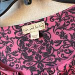 Live and let live  peasant style Floral Top large Photo 2