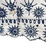 st. john's bay Women’s White Embroidered Cottage Core Sleeveless Button Down Shirt Eyelet Hem Photo 6