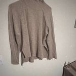 Cyrus  medium sweater Photo 2