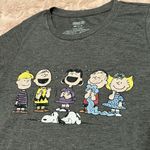Peanuts size small short sleeve shirt 👕 Gray Photo 1