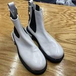 Frame Luxe Moda Chelsea Ankle Boots Women's 6.5 White Mid-Calf Round Toe S44 Photo 0