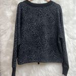 Old Navy active leopard cheetah print crewneck Photo 3