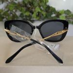 Large Black Fashion Sunglasses Photo 2