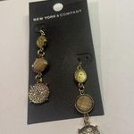 New York And Company $12.95 MSRP NWT Earrings Pierced Gold Tone Long Dangle Photo 0