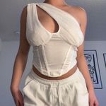 TRENDY COOL UNIQUE WHITE TOP Photo 0