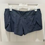 Brooks  chaser reflective lined shorts size XL gray 3” inseam Photo 9