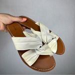 Soludos | Size 9 Cream and Brown Bow Leather Clara Beach Slide Sandals Photo 2