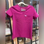 FIGS  Catarina Scrubs Top medical short sleeve Ultra Rose magenta vneck pocket Photo 3