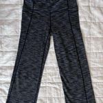 Athleta Energy Power Up Space Dye Grey Athletic Capri Yoga Pants - Small Photo 0