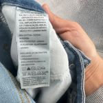 Levi's Mid Rise Bermuda Shorts Women's Size 2W26 Slim Fit 9" inseam Photo 4