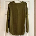 st. john's bay St. John’s Bay Henley V-neck Green Long Sleeve Top Large Photo 2