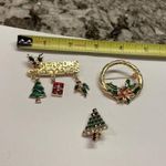 Lot Of 3 Costume Brooch Pin Christmas Holiday Gold Tone Season’s Greeting Etc Photo 9