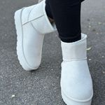 Forever Link FAUX FUR LINED MINI PLATFORM BOOTIES Photo 0