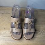 Italian Shoemakers Sandals Beige Wedge Heels Gold Accent Size 8.5 Women Photo 2
