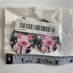Faux leather piggy sunflower print dangle light‎ weight earrings Pink Photo 8