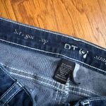 Apt. 9  Capri Jeans Women’s 4 Medium Dark Wash Straight Leg Stretch Crop Photo 3