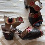 L'ATISTE Colorful Block Heel Shoes Photo 0