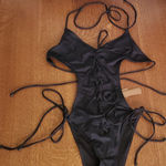 SKIMS Lace Up Monokini M Photo 3