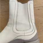 Sam Edelman - Lulia Chelsea Boots in Cream & Gray Photo 4