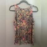 Old Navy Floral Print Sleeveless Top In size L. Photo 1