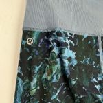 Lululemon  Athletica Running In The City 7/8 Leggings Floral Blue Denim Multi 8 Photo 9