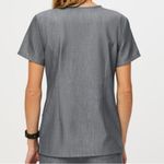 FIGS  Casma Three Pocket Scrub Top Size Small Graphite Womens… Photo 2