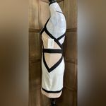 NWT Women’s Colorblock Dress. White Size M Photo 3