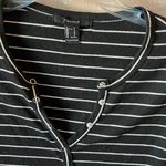 Forever 21  Monochrome Striped junior top small Photo 2