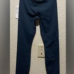 Vuori  NWT Chilled Out 7/8 Leggings Color Ink Navy High Rise 27” Size S Photo 5