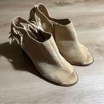 Gianni Bini  Beige Women's Peep-Toe Suede Leather Summer Sandals US Size‎ 11 Photo 2