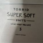 Torrid Super Soft V-Neck Lace Bodice Tiered Babydoll Top Women’s 3X White GUC. Photo 4