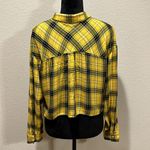 Forever 21  Black & Yellow Plaid Cropped Long Sleeve Photo 1
