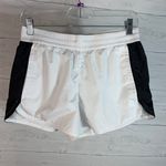The North Face Women's Hydrenaline 2000 Shorts white/black Small womens Photo 8