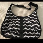 ThirtyOne Boutique Thirty-One Black White Chevron Nylon Shoulder Bag Casual Summer Beach Pool Bag Photo 0