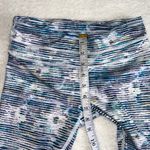 Lululemon ‎ Inspire Crop II Leggings Blue Multicolor Print Size 4 Photo 5